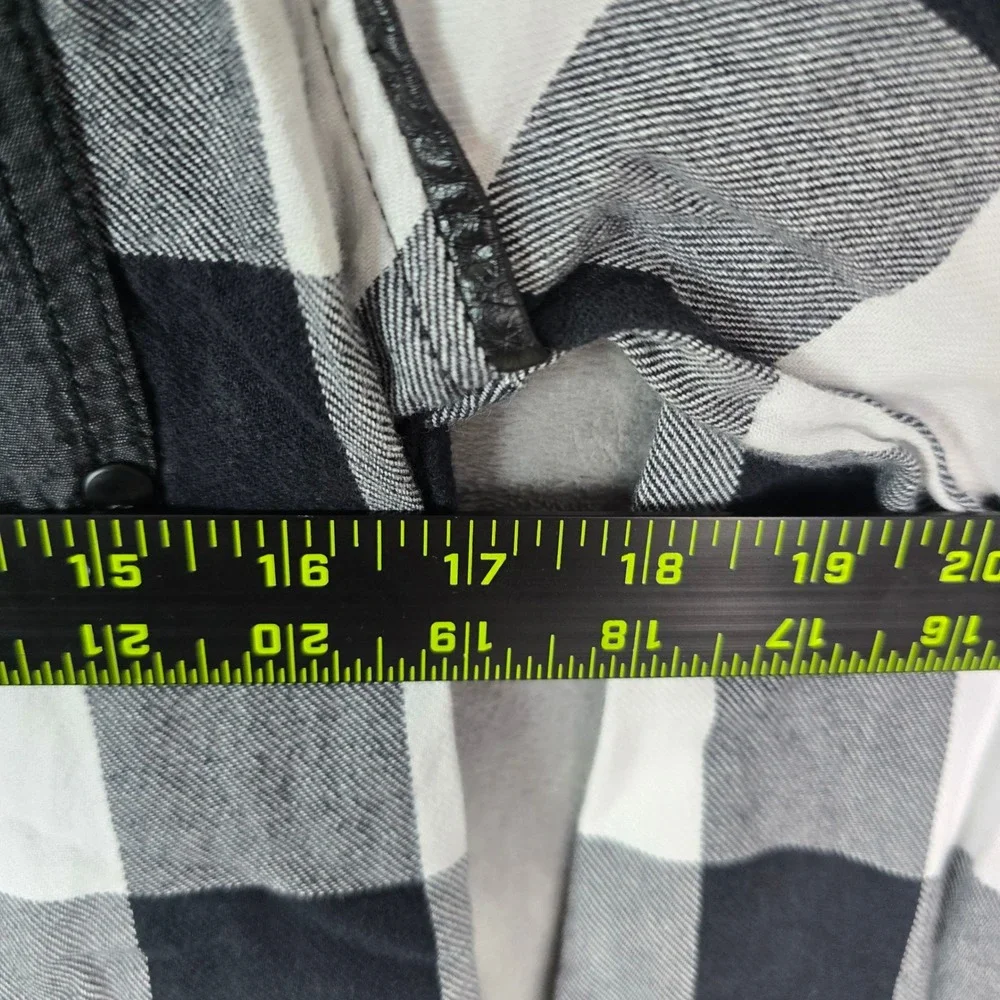 Rusty Womens Buffalo Plaid Button Down Shirt Black White Checkered Long Sleeve S